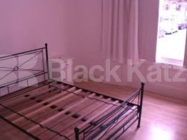 			1 Bedroom, 1 bath, 1 reception Flat			 Wallace Road, CANNONBURY N1